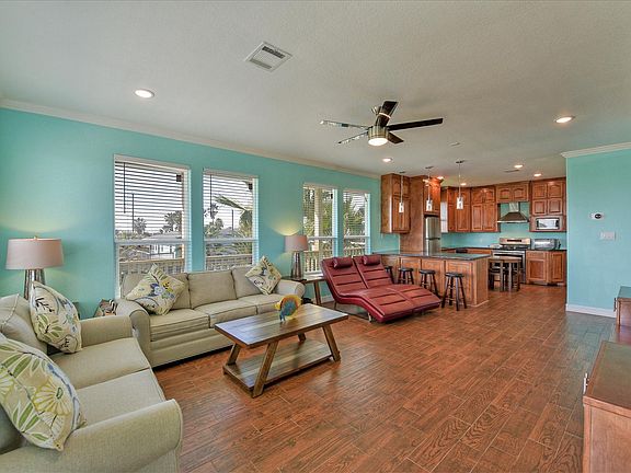 3rd image of 1310 Surf Dr