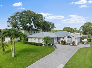 1689 Whitmore St, Sebastian, FL 32958