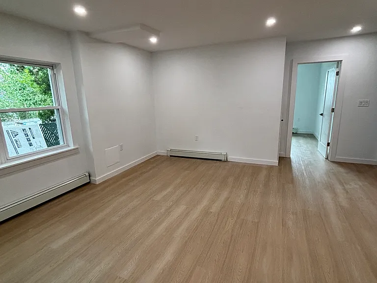 224 Edgewood Ave #1 — Photo 2