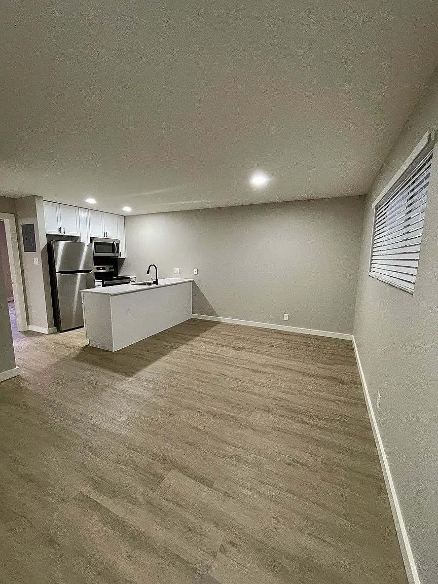 1 bed, 585 sqft, $1,095 — Photo 2