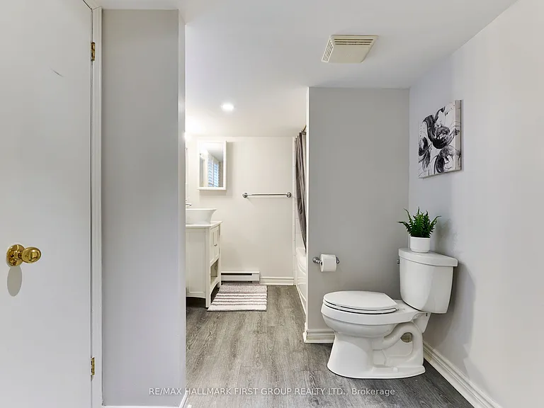 207 Bayview Heights Dr #LOWER — Photo 14