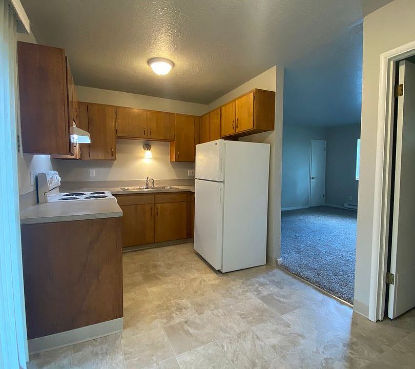 1st image of 1027 SE 196th Ave #11051261
