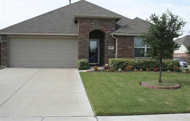1st image of 1200 Villa Paloma Blvd