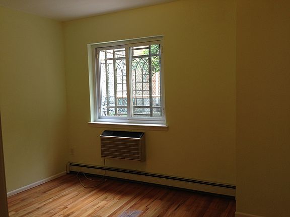3rd image of 13538 Coolidge Avenue # Fl 1ST