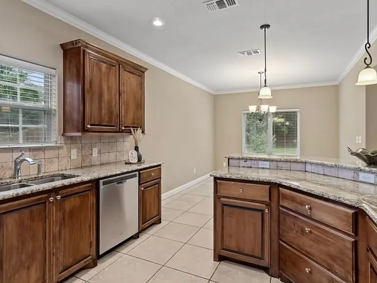 5005 Hidden Acres Dr — Photo 15
