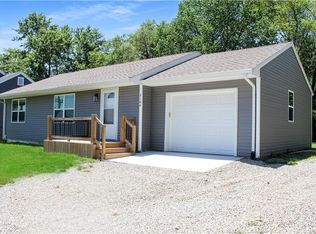 2104 N Lipper Ave, Higginsville, MO 64037