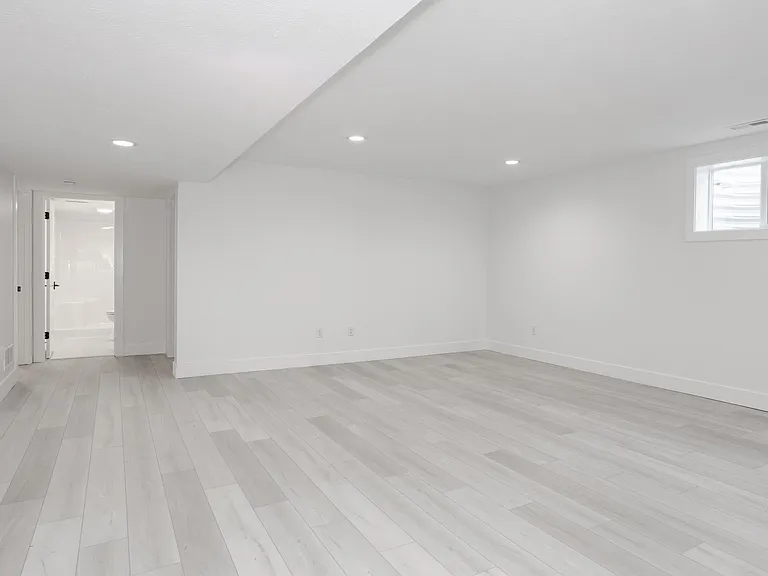 1527 Duncannon Dr — Photo 24
