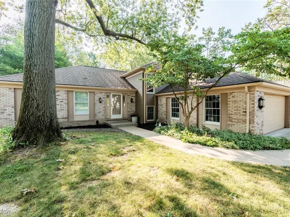2271 Augusta Ct, Westlake, OH 44145