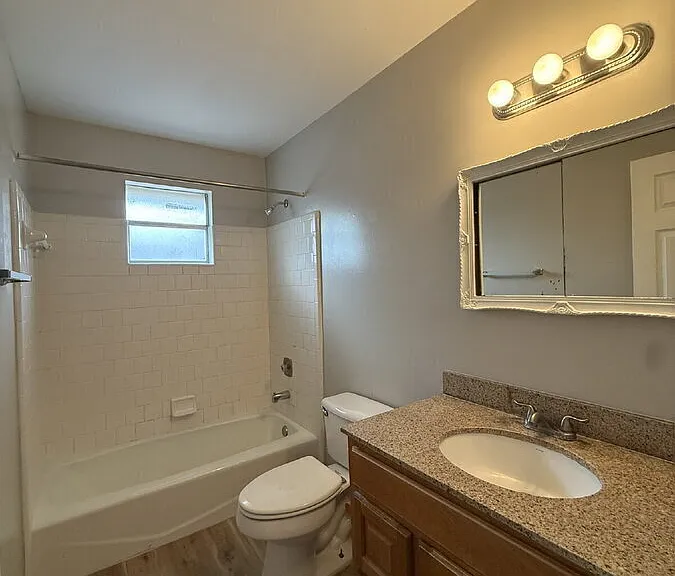 101 Woodhouse Ln #D — Photo 9