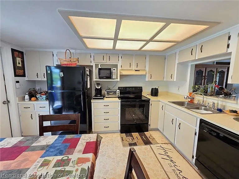 4618 Lafayette Ave — Photo 5