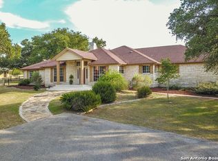 121 Cascade Trl, San Marcos, TX 78666