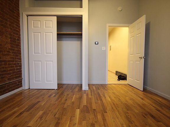 2nd image of 421 Suydam St APT 3R