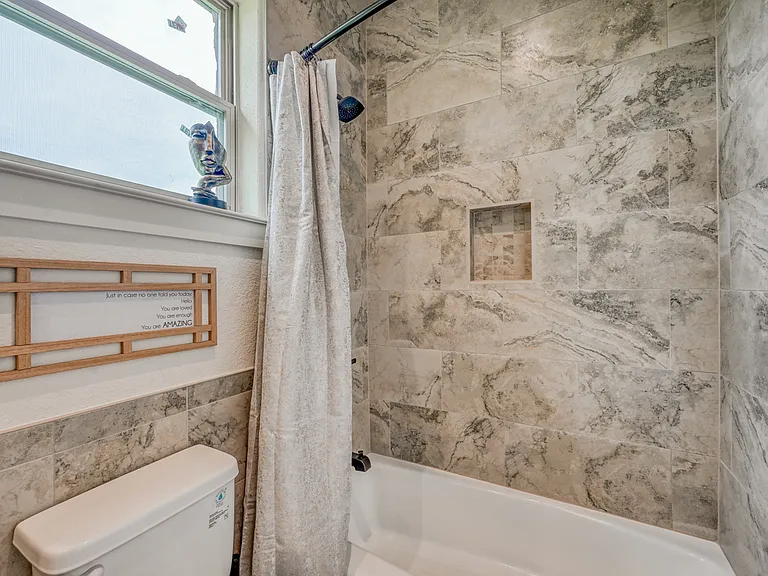 302 Parallel Cir — Photo 20