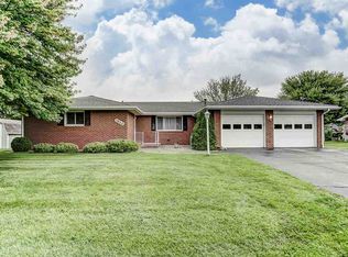 1950 Sunset Dr, Warsaw, IN 46580