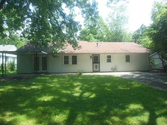 2nd image of 4252 Wedgewood Ct