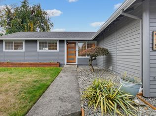 915 S 240th Pl, Des Moines, WA 98198