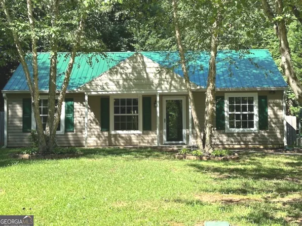 4487 Fountain Dr, Gillsville, GA 30543