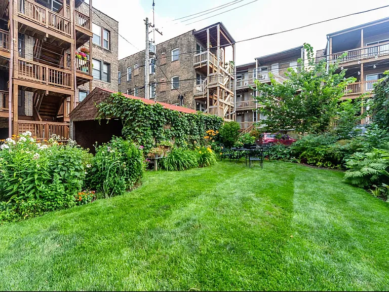1401 W Winnemac Ave #G — Photo 7