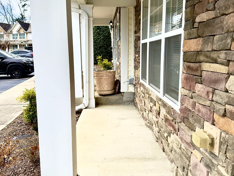 204 Harbor Haven Dr — Photo 2