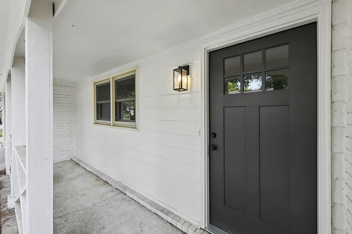 Building Photo - 42 Peppertree Ln