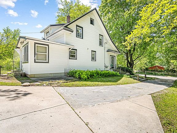 3rd image of 1701 Parkview Ave