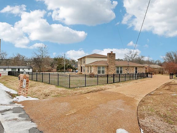 4th image of 4300 Kings Ln