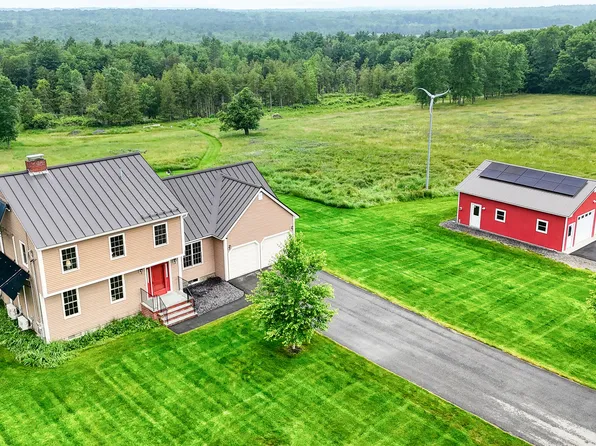 446 Ridge Road, Fairfield, ME 04937