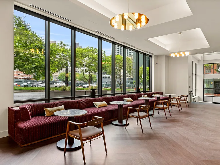Hangout in the entryway lounge or stop by the 24/7 concierge desk for any needs