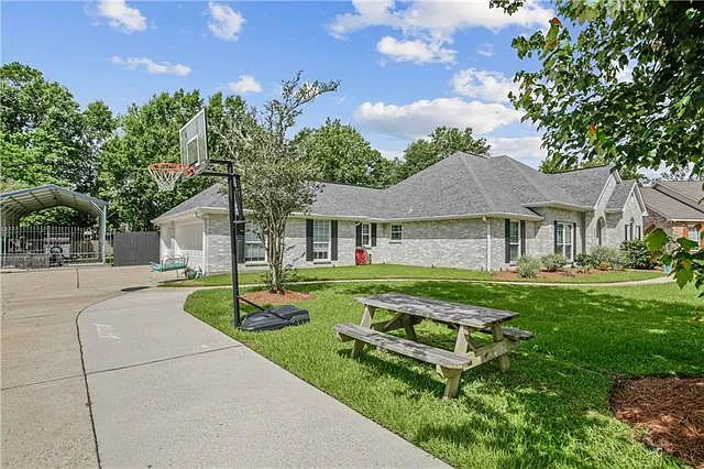 1305 Spring Ridge Cir — Photo 22