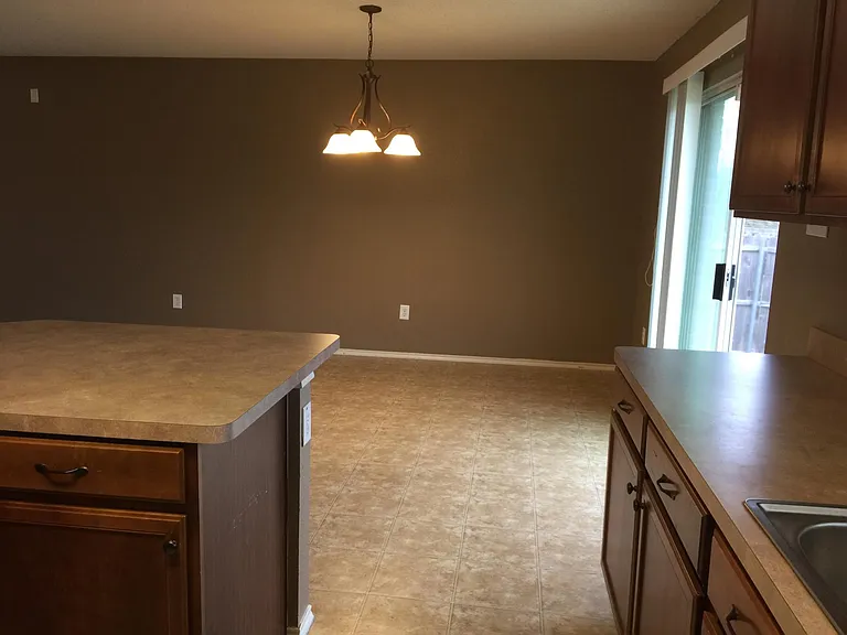 8121 Macgregor Dr — Photo 6