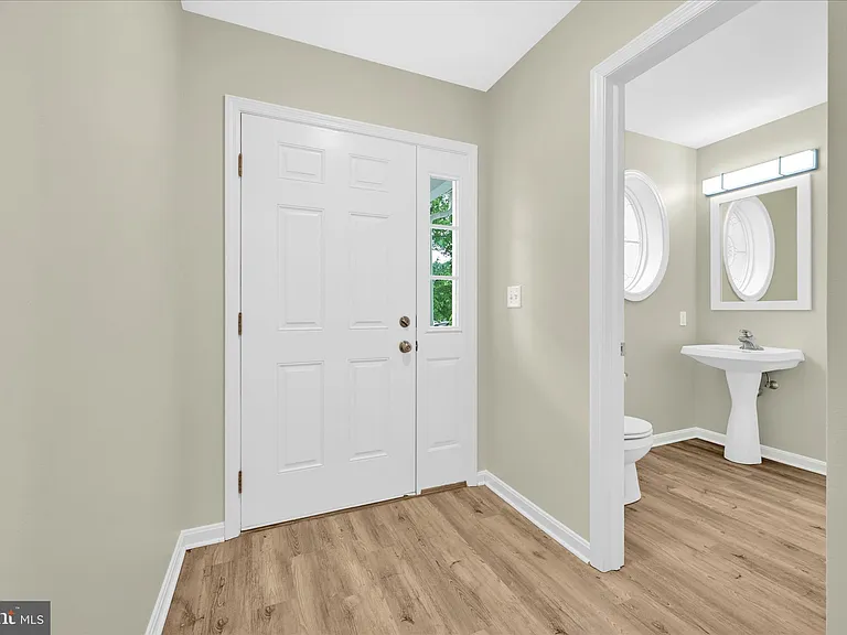 640 Courthouse Cir — Photo 3
