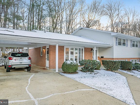 4th image of 4825 Kingston Dr