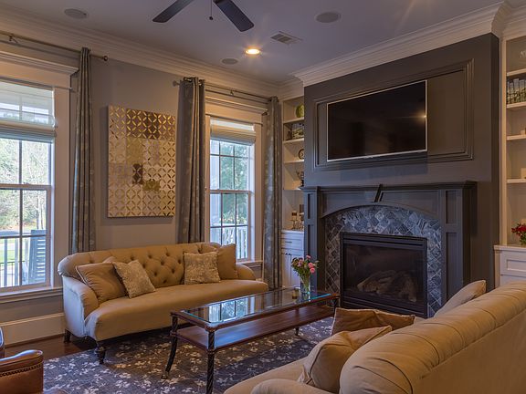 1st Floor Living Room