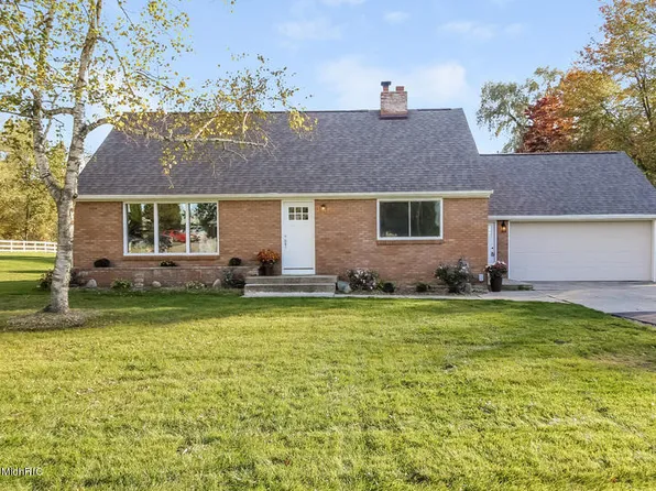 1016 Leonard Rd, Grand Rapids, MI 49534