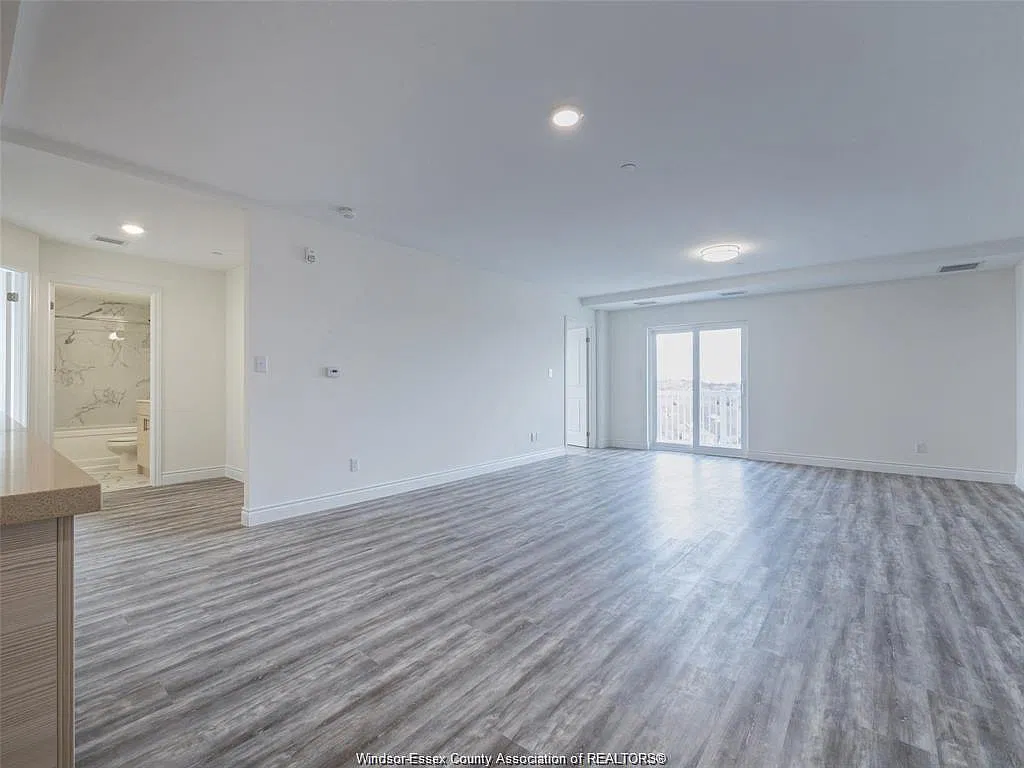 2 bed, 2.0 bath, $2,300 — Photo 4