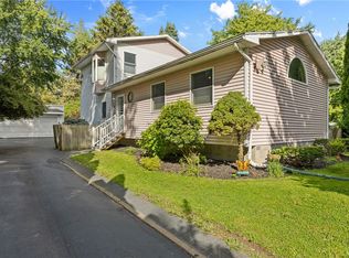 171 Pardee Rd, Rochester, NY 14609