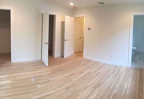 4th image of 201 Grand St #1