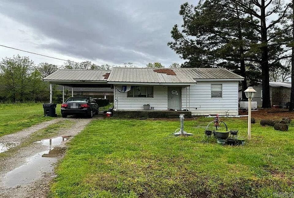 2nd image of 4711 Mitchell Dr