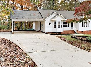 1483 Brookestone Dr, Lincolnton, NC 28092