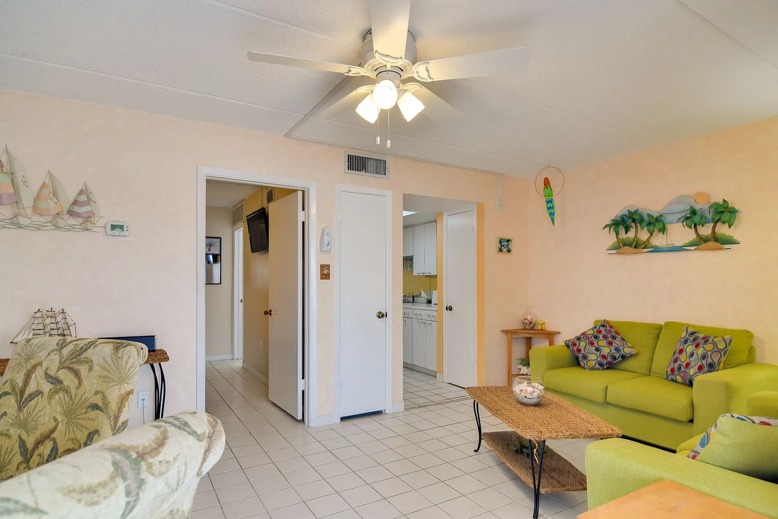 1 bed, 1.0 bath, 656 sqft, $2,806 — Photo 2