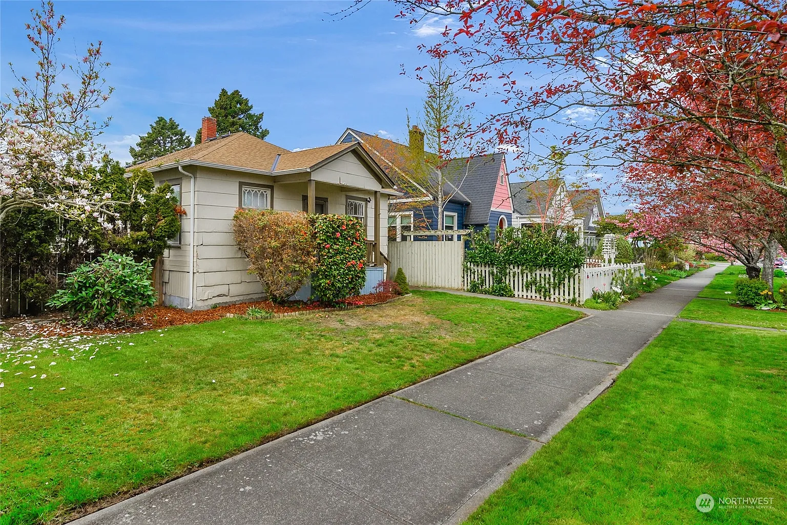 1622 Hoyt Avenue photo 1
