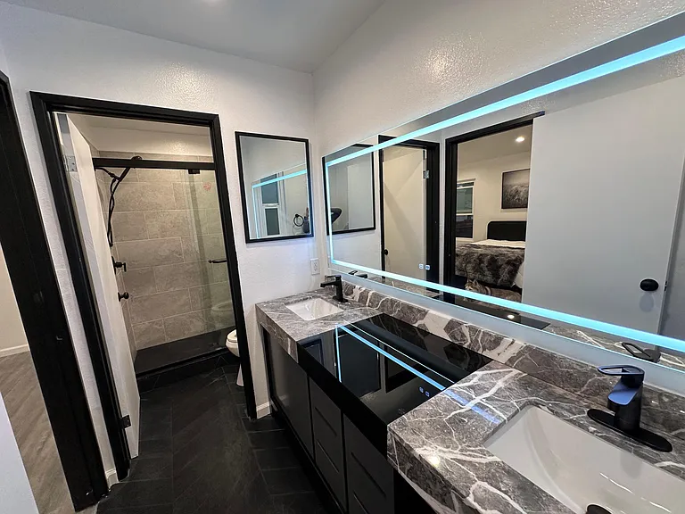 2242 Gregory Ave — Photo 46
