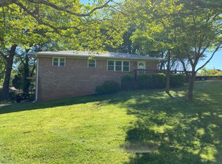 1860 E Lake Dr, Marietta, GA 30066