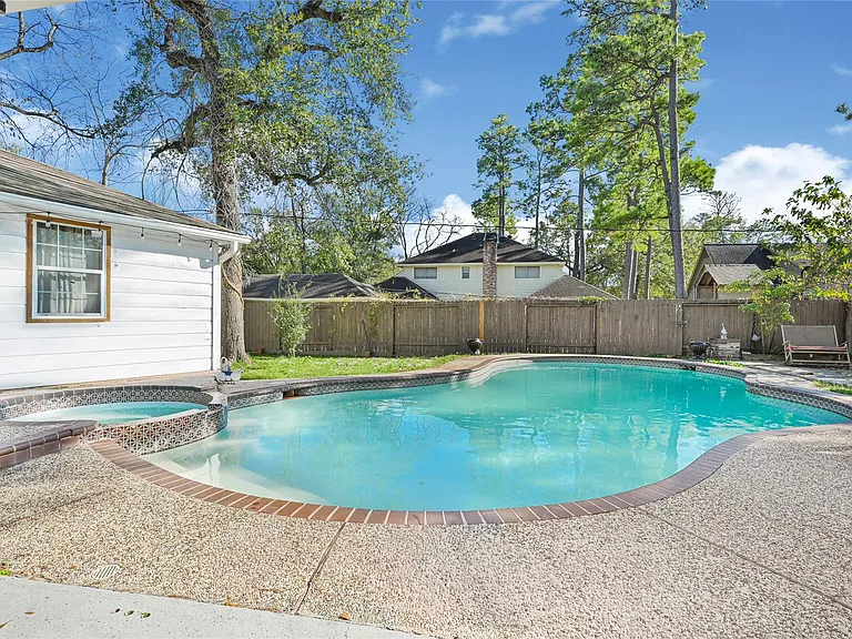 1111 Belaya Ln — Photo 25