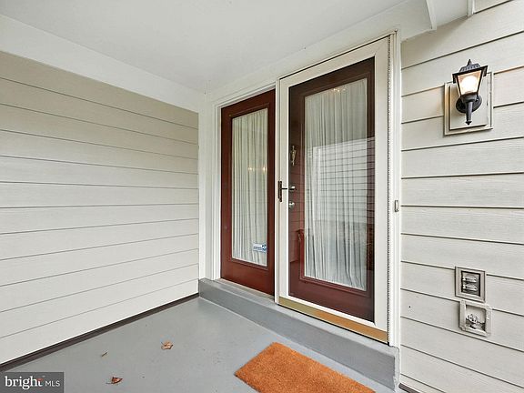3rd image of 2907 Elmtop Ct