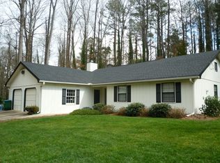 1098 Timberland Dr, Lilburn, GA