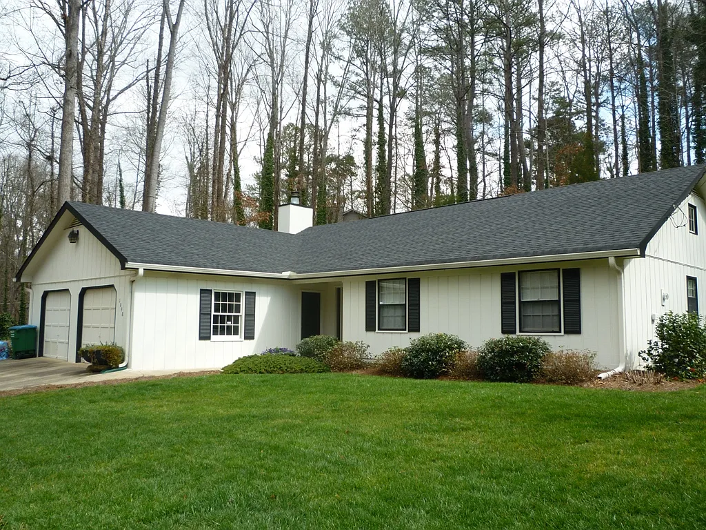 1098 Timberland Dr photo 1