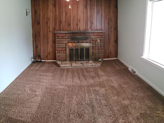 2nd image of 518 Gladstone St