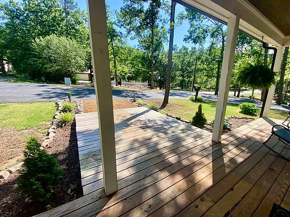 3rd image of 420 Holiday Hills Ln