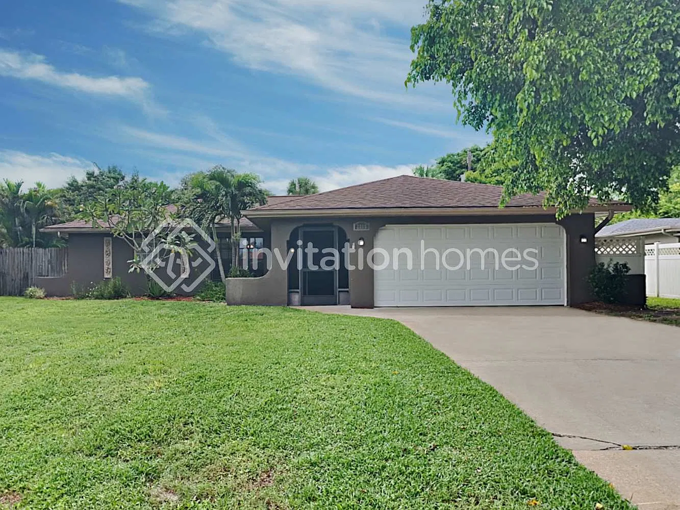 2385 Pellam Blvd Port Charlotte, FL 33948 — Photo 1